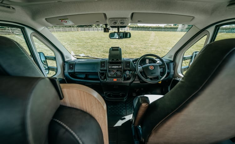 H2 – FIAT SUNLIGHT A68 - Für 6 Personen, Perfekt für die ganze Familie