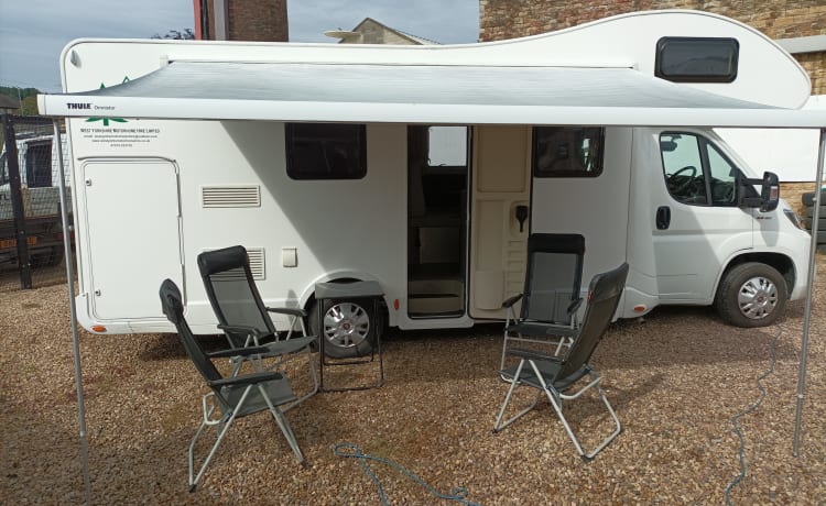 Fully comp insurance included in the price – 7 berth Rimor seal 9 2018