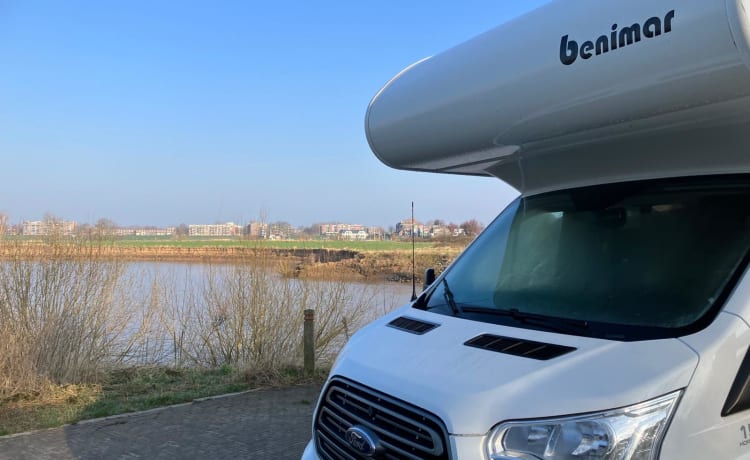 Bramper – Voyage d'aventure : louez notre camping-car pour 4 personnes !