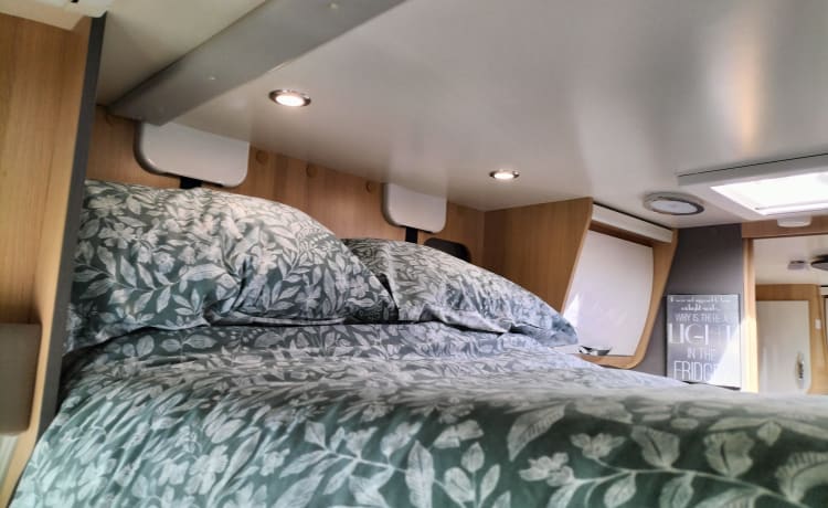 Gloria – 4 BERTH LUXURY HOME FROM HOME