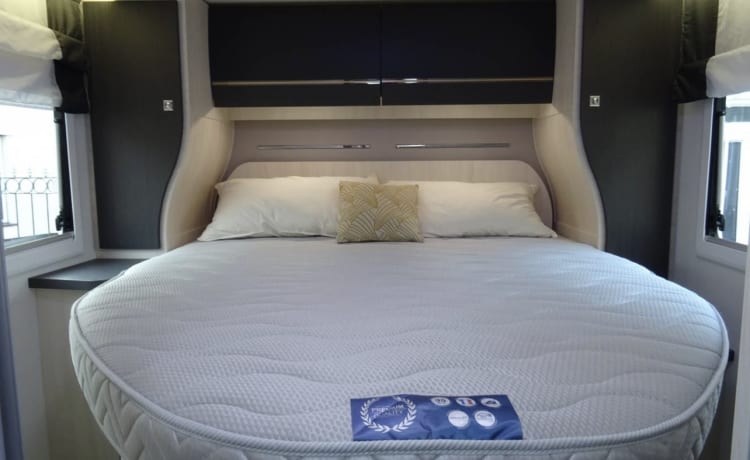 Chausson 788 titanio 5 Posti letto Camper di lusso