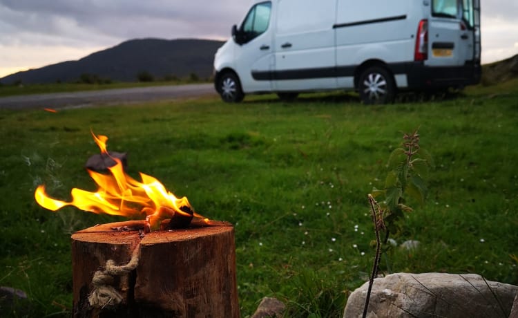 Hybbie – Hybbie the Off-Grid Stealth Van