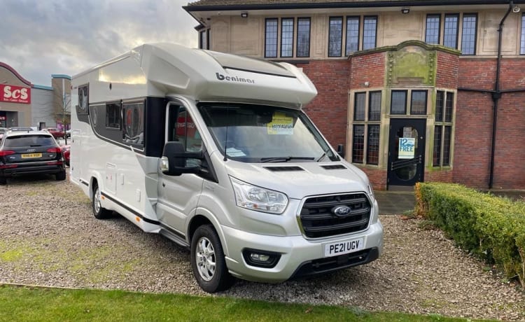 4 berth Benimar semi-integrated from 2021