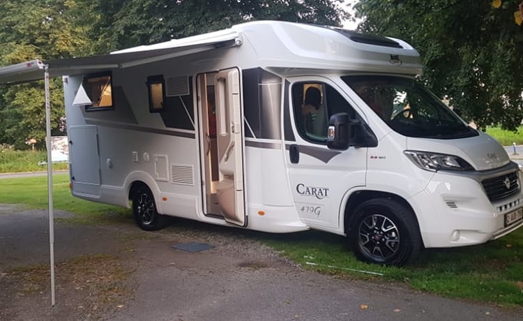 Horvathshouseonwheels – LUXURY Family Mobilhome with 5 full berths!