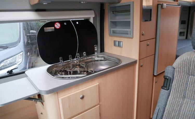 CAMPER SUPER BUS KNAUS BOXSTAR CON PORTABICI PER BICI ELETTRICHE