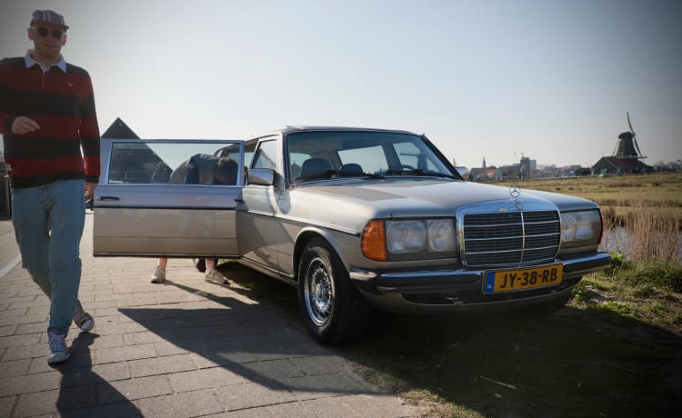 Camping-car LIMOUSINE extrêmement élégant