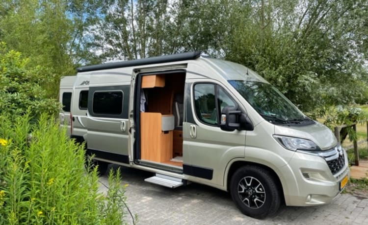 Gouden koets – An almost new Possl 2Win Plus camper from 2020, Euro6 and 141 hp