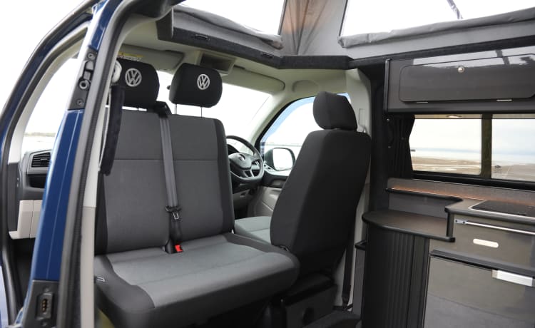 Babs – 4 berth Volkswagen campervan from 2019