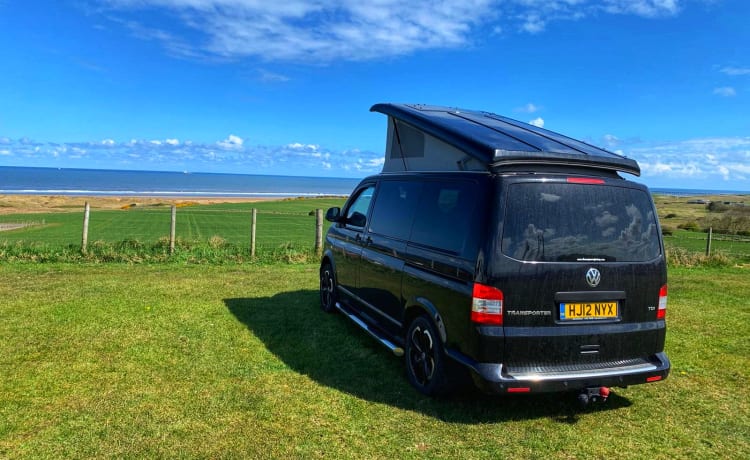 Captain B – Camping-car Volkswagen T5 élégant (avec chauffage !)