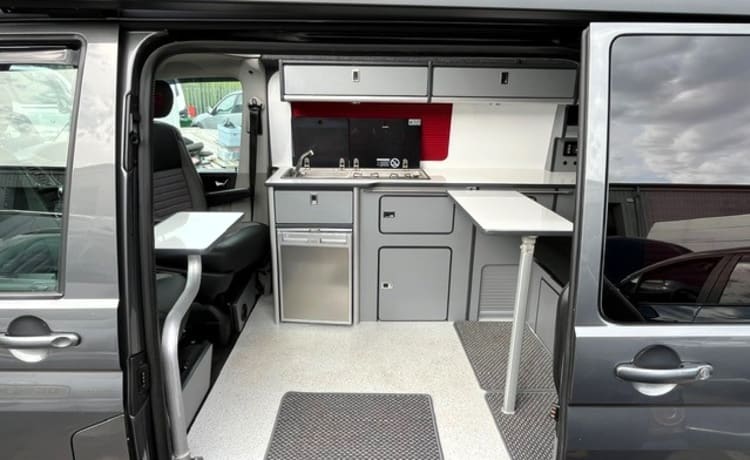 Carpe Diem – 4-Bett VW LWB DSG Automatik 150 Highline Camper