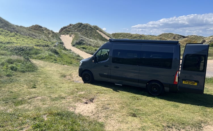 Wildtrack  – 2 berth Renault Master 