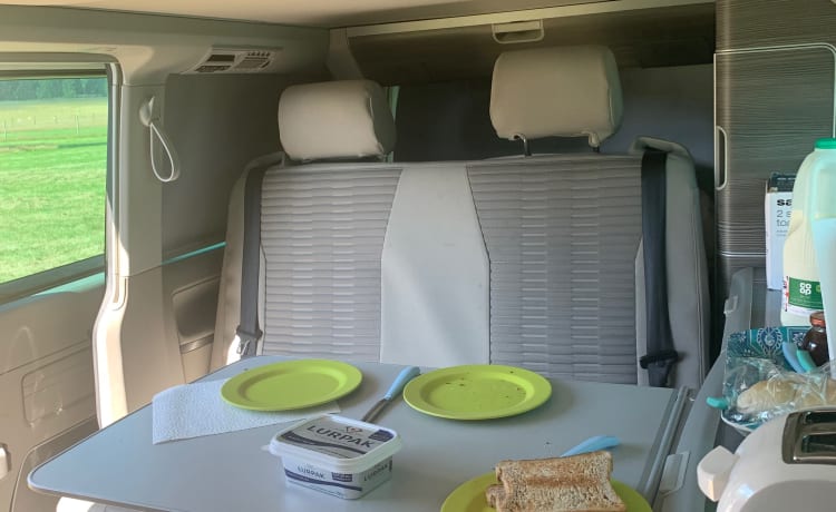 VanGlorious – Camper VW California Ocean, Midlands orientali.