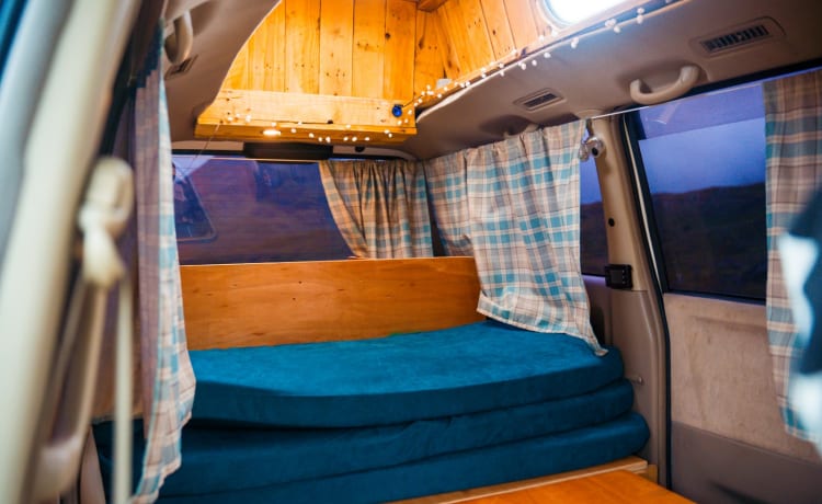 Max – Verwarmd - off-grid rustieke schattige camper (ideaal winterkamp)