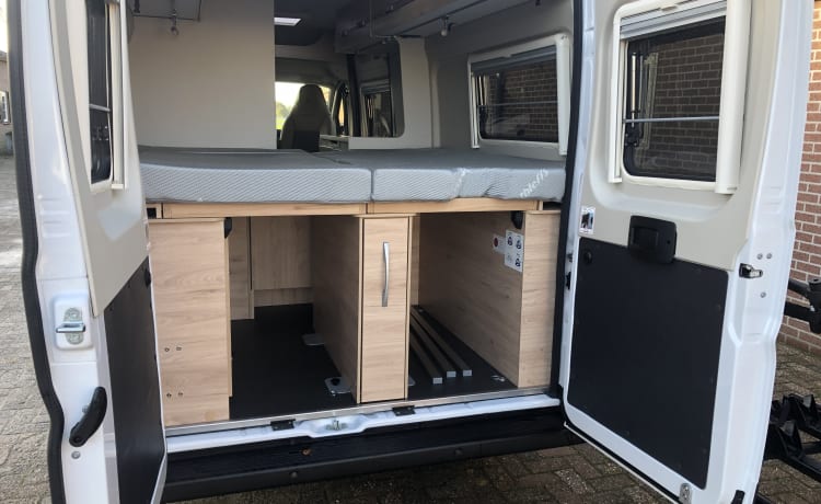 Almost new Dethleffs bus camper with E-bike bicycle carrier