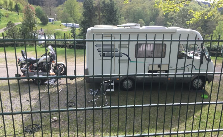 Hymer camper for 2 or 3 people for rent.