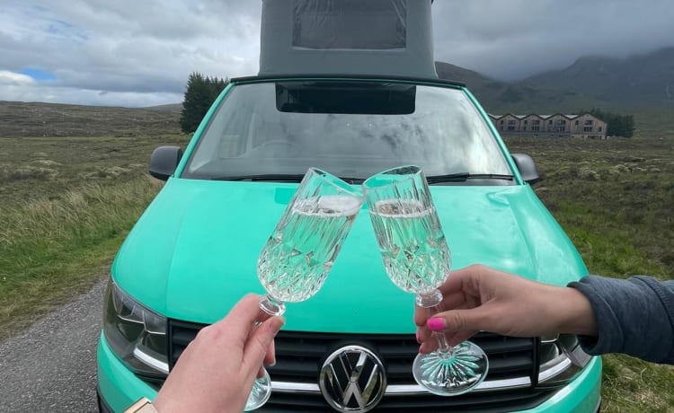 Wee Minty – Luxe VW T6 campervan voor UK Adventures