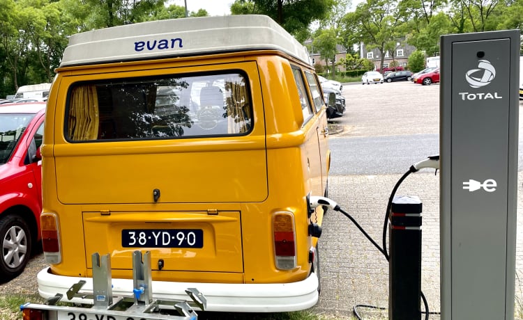 Ga op duurzame roadtrip met Calandria! ⚡️🚐 – 100 % elektrisch! ⚡️ VW T2 „Calandria“