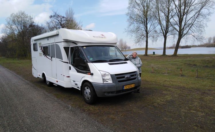 Camper starten...Uw vakantie is nu begonnen in een mooie Sunlight T65