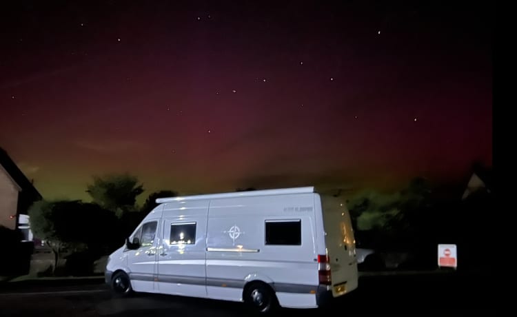 The Spirit of Scotland – Liberté d'Écosse dans notre Mercedes 2 couchettes, toilettes et douche avec assurance gratuite