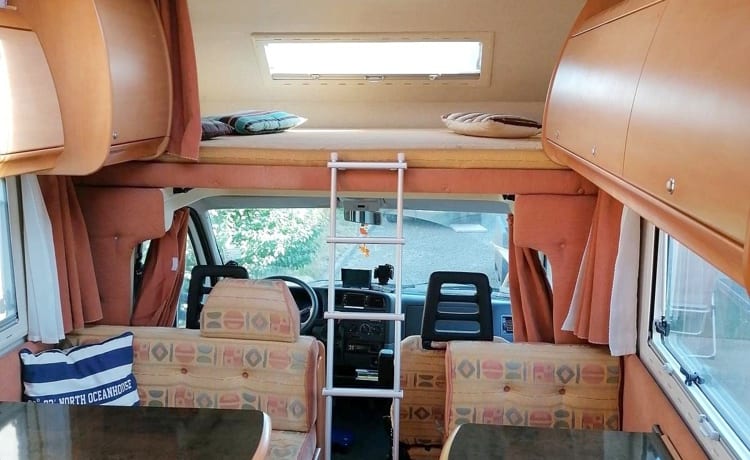 7-seater motorhome, spacious!!