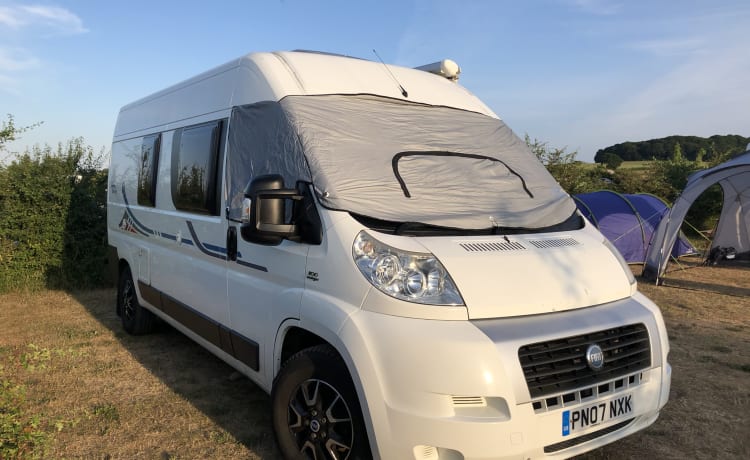 Pixie – Adria Twin 600 Wohnmobil mit 3 Schlafplätzen von 2007