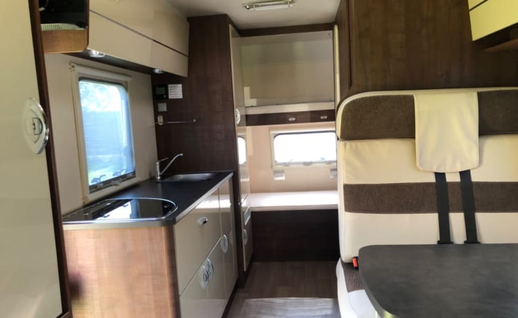 Bedmobil – Camper XGO 27 dynamic, FIAT Ducato, bouwjaar 2021, van alle gemakken voorzien