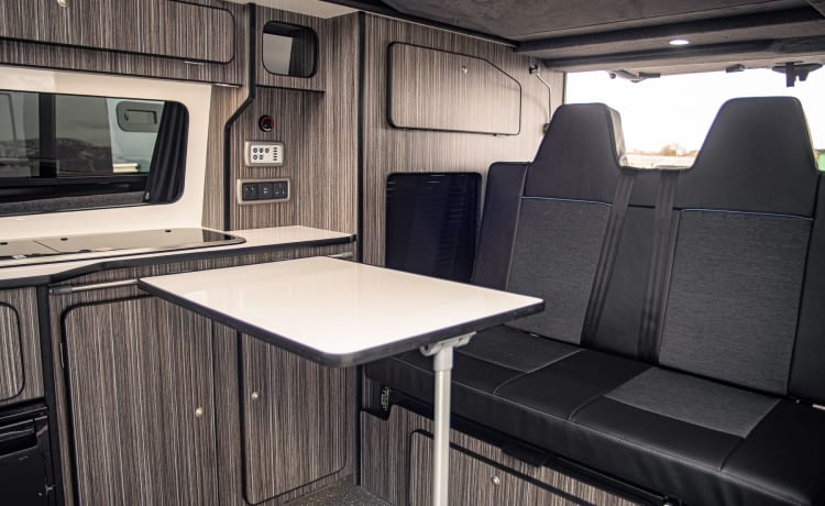 Jura – Camper Ford a 4 posti letto del 2022