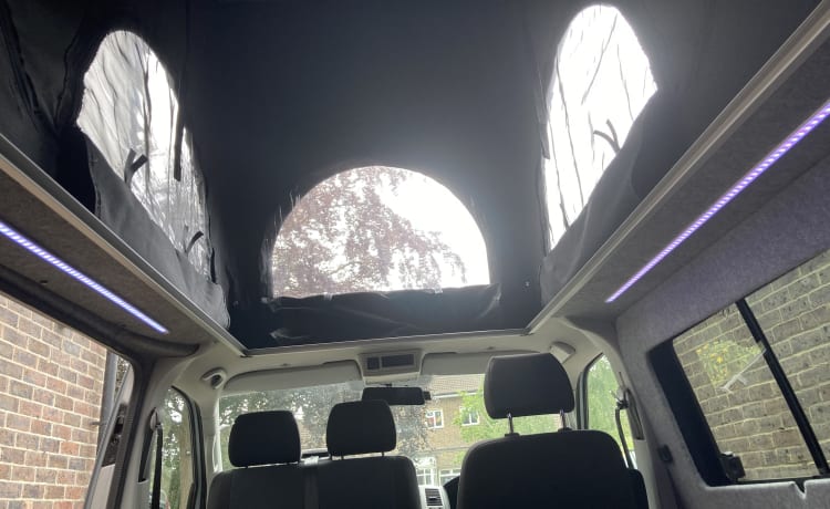 Van de maison  – VW T5 6 Sitze 4 Schlafplätze plus 2 im Vorzelt