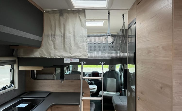 Nieuw, voor 2 - 4 personen, full option, incl airco. 