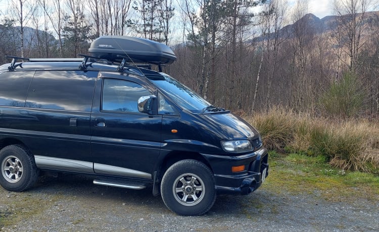 Wee Mitsy  – Cozy 2berth Mitsubishi Delica campervan from 2003