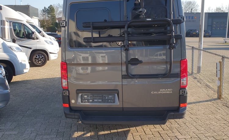 VW Grand California avec un moteur automatique de 178 ch