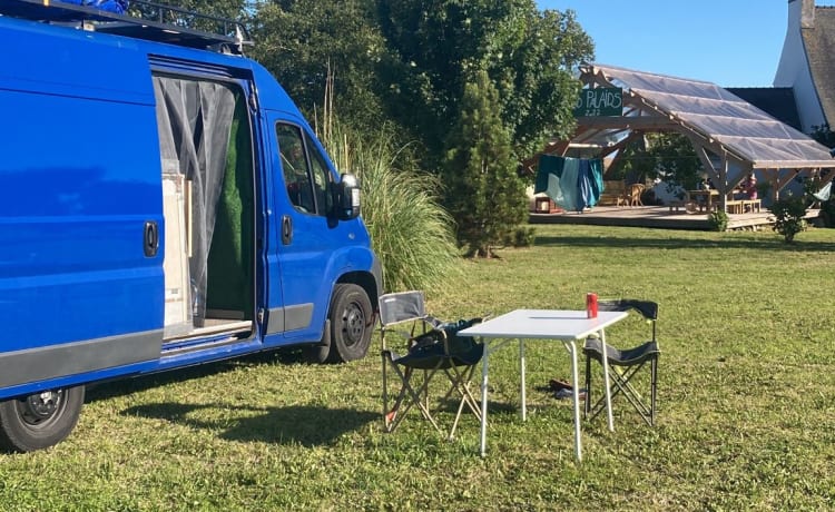 Maggie – Fiat Ducato – umgebauter Transporter – 2 Personen