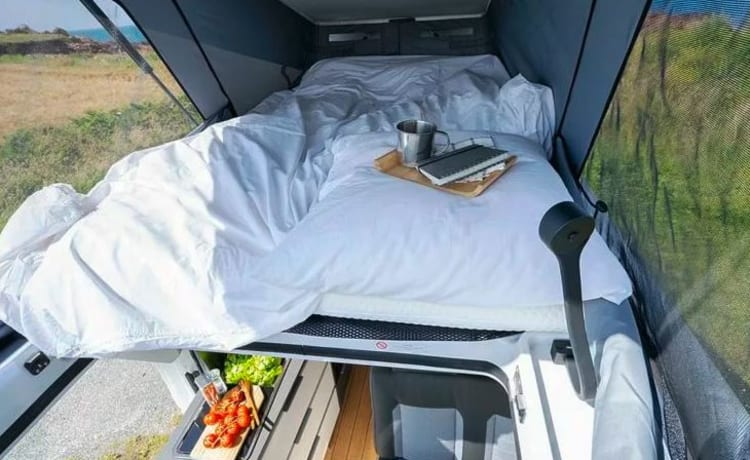 Ongi – Van equipped for 4 people with pop-up roof