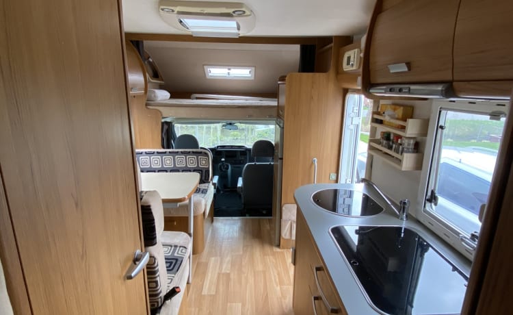 6p Rimor Super Brig 677 TC alcove family camper