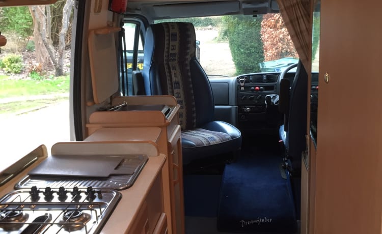 Turbo Colin – Wohnmobil Fiat Ducato 'Dreamfinder' mit 2 Schlafplätzen