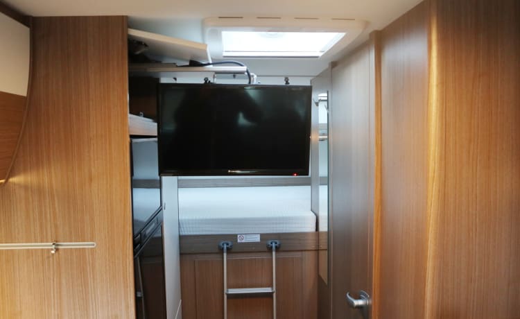 Carado 464 – Rent mobile home Carado 464 with 6 sleeping places