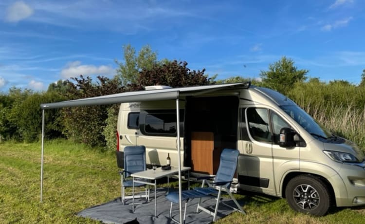 Gouden koets – An almost new Possl 2Win Plus camper from 2020, Euro6 and 141 hp