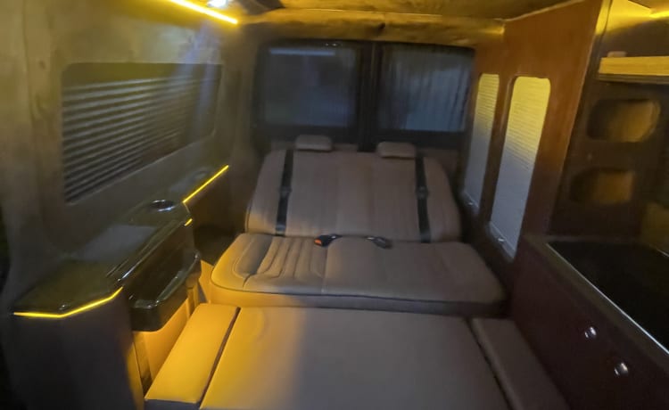 Kompakter Volkswagen Camper für 4 Personen