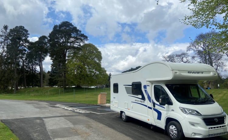 6 berth Swift Escape