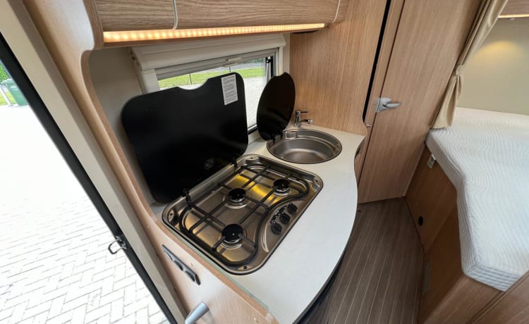 2p Sunlight semi-integrated camper from 2017