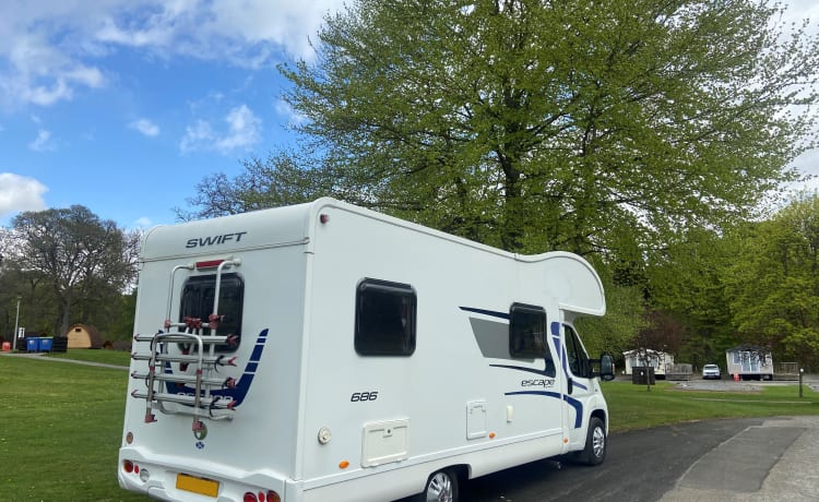 6 berth Swift Escape