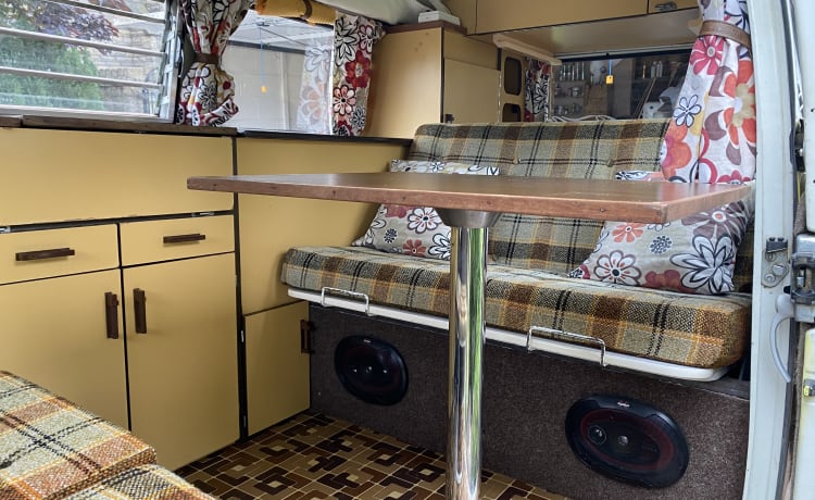 Oswald – Classic Campervan Hire Northumberland