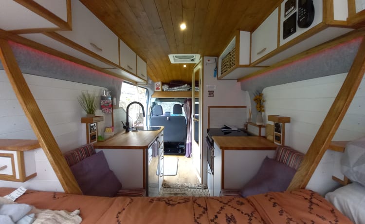 Oakie – Geräumiger und wunderschöner, einzigartiger Campervan mit 3 Schlafplätzen