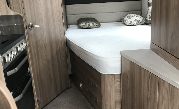 Bessy  – "Bessy" 4 Berth Bessacarr  Family Motorhome 