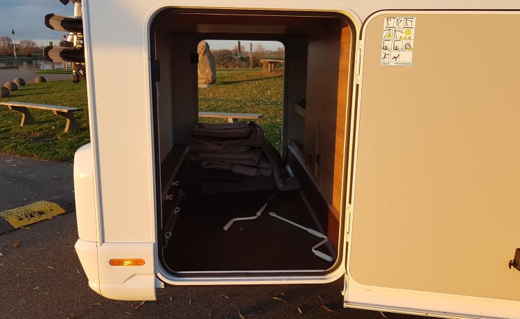 KNAUS LIVE I 650MEG 4 p integraalcamper met AUTOMAAT