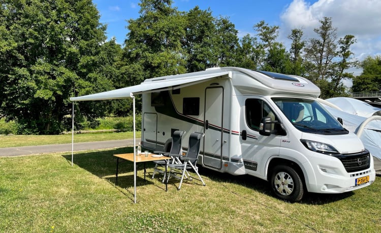 Romantic Luxury Camper – 2p Luxe Camper uit 2020 met groot bed!