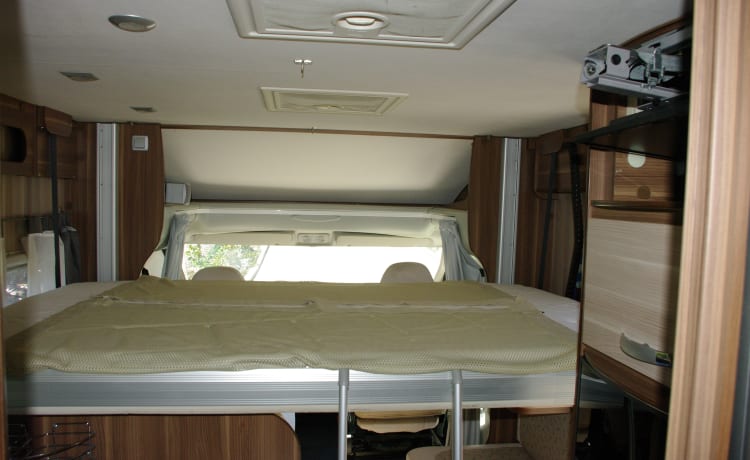 Very nice motorhome, in perfect condition.