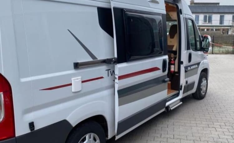 Adria Bus Camper 2 Pers