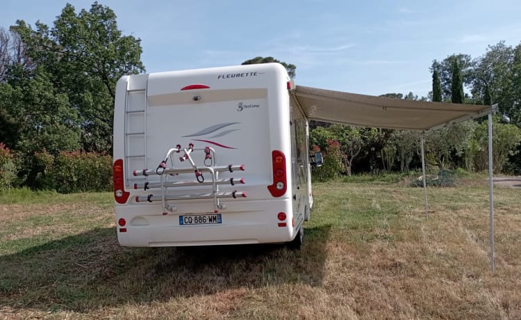 Sarah et Joel – Superb comfortable motorhome