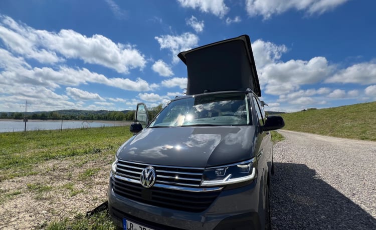 Luci – Moderner VW T6.1 California Beach mit Allrad